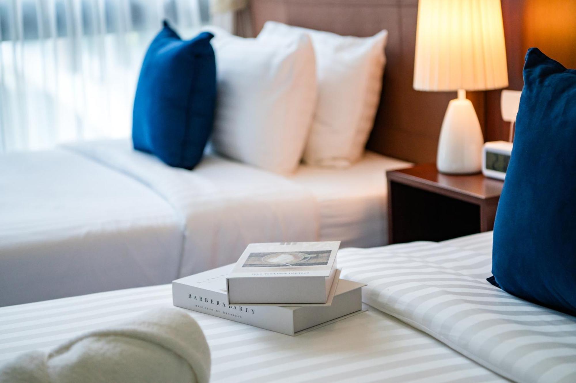 Wyndham Royal Lee Phuket Hotell Nai Yang Beach Exteriör bild